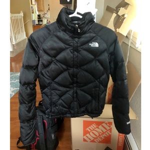 Black northface puffer